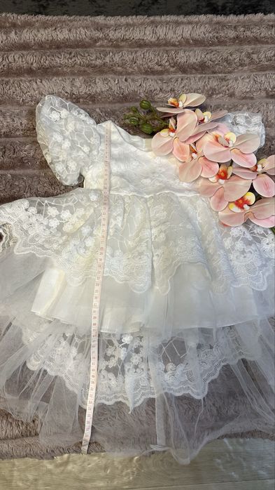 Продам платье на 1 годик