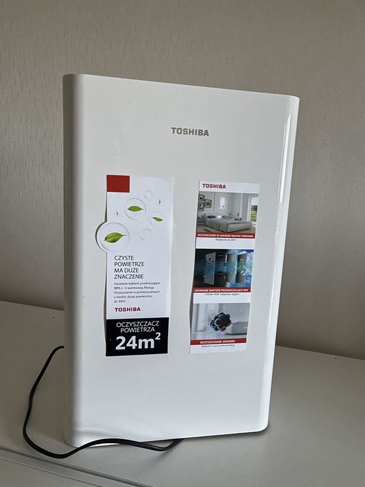 Очищувач повітря Toshiba CAF-X33XPL з іонізацією в ідеальному стані