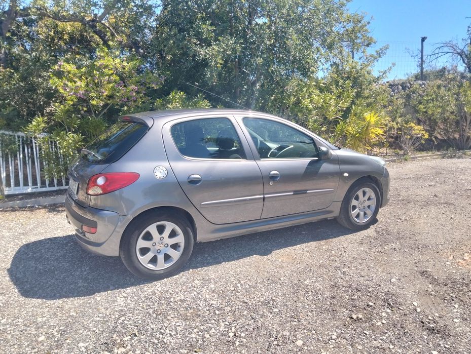 Peugeot 1.4 HDI 2010 pouco klms