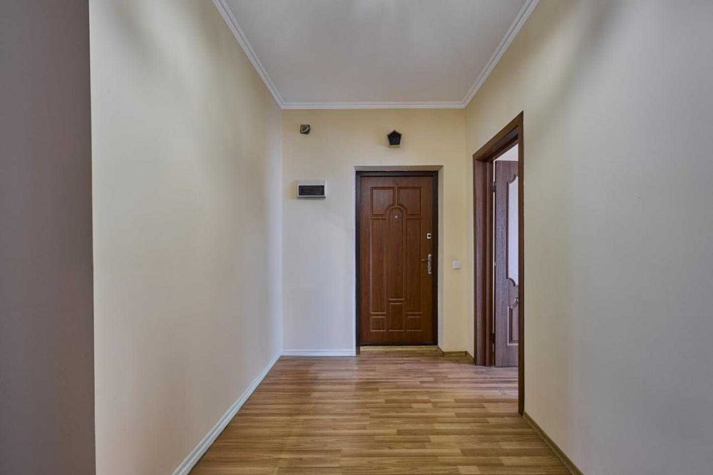 2 квартира, ремонт, У. Кравченко 8, Львів