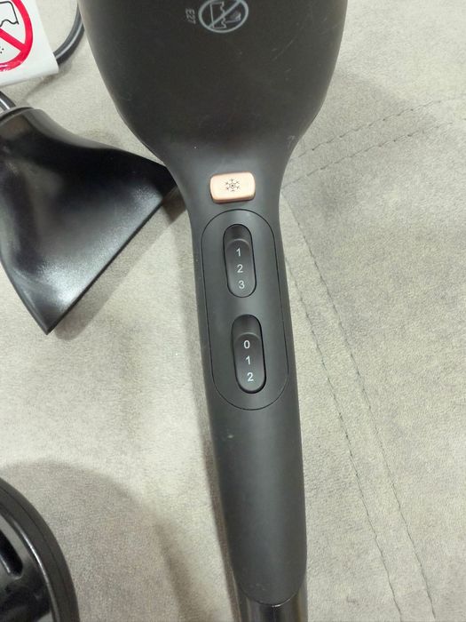 Enrolador de cabelo e secadores