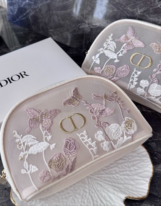 Косметичка Dior з вишивкою