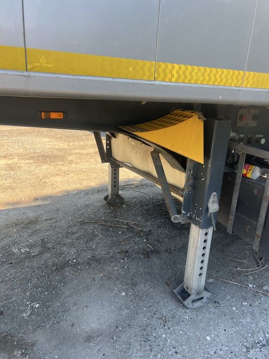 Самосвал напівпричіп полуприцеп Kempf