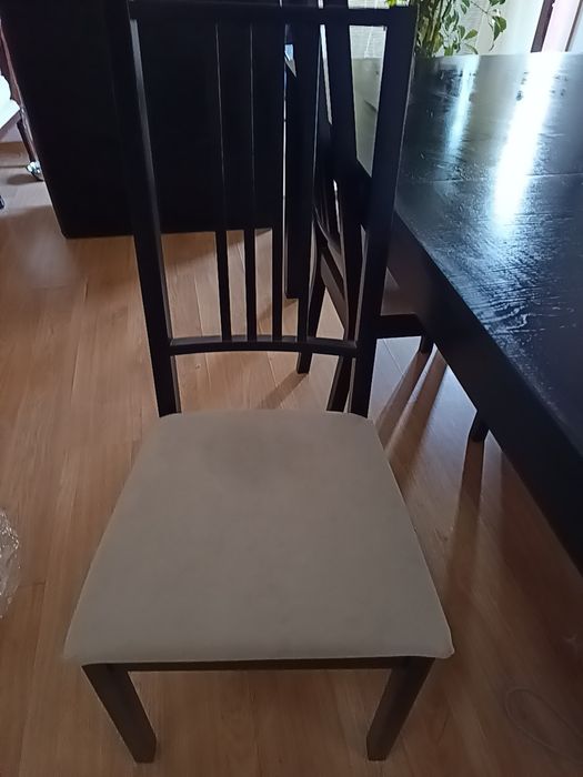 Conjunto de mesa e cadeiras de refeição