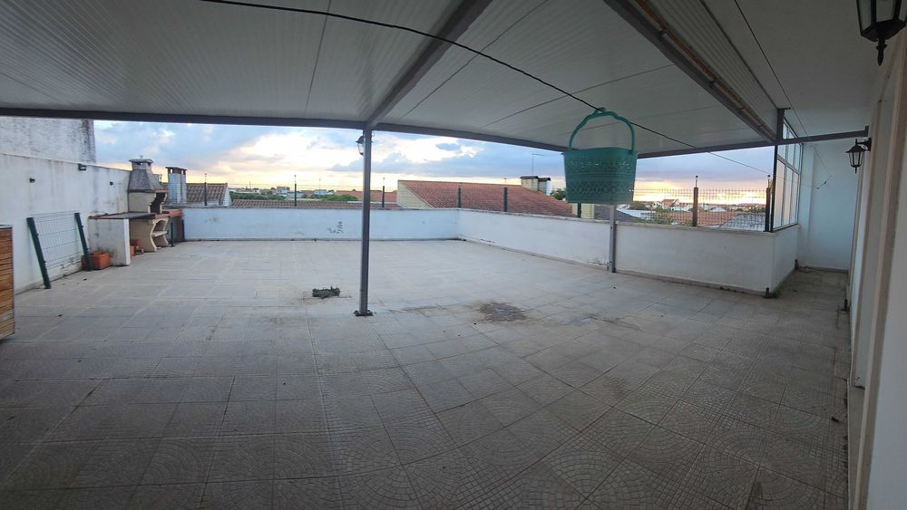 Apartamento T3 Com ótimo terraço de 50m2