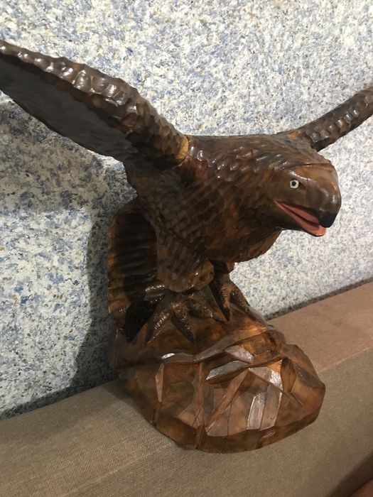 В наявност: Орел дерев‘яний