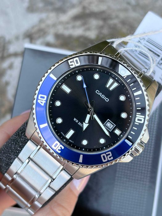 Чоловічий годинник Casio MDV-107D-1A2.