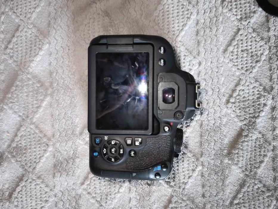 canon 800d + kit 18-55mm + sigma 17-50mm f2.8 + dodatki