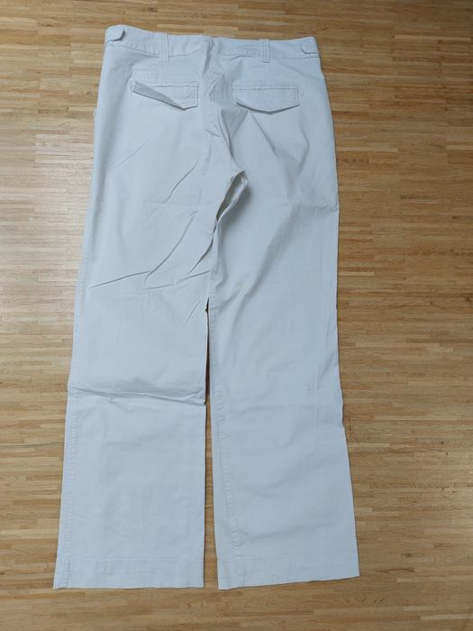 Lekkie białe spodnie rozm. 42