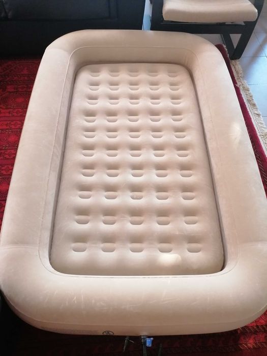 Cama de viagem / campismo insuflável criança