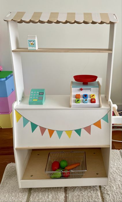 Wooden fruit and vegetable stand
