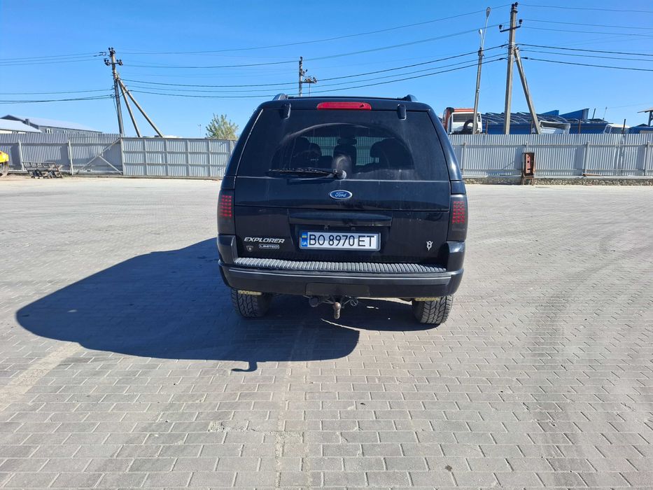 Автомобіль Ford Explorer