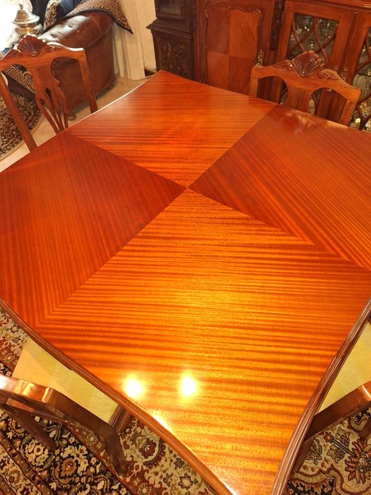 Mobilia sala Queen Anne