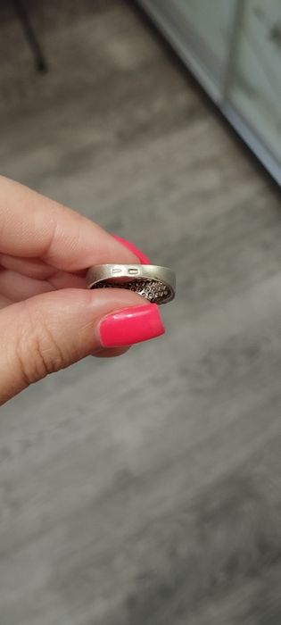 Продам серебряный крестик и кольца