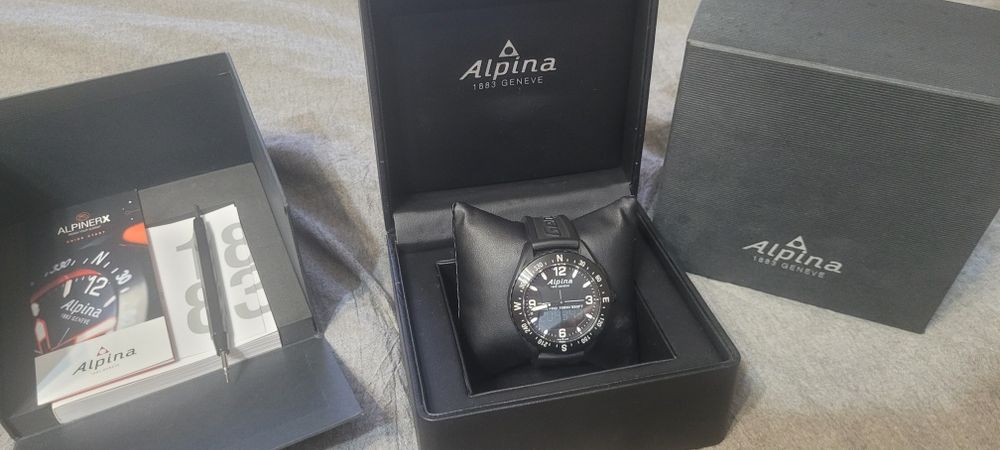 Умные часы Alpina AlpinerX, модель AL-283LBBW5AQ6.
