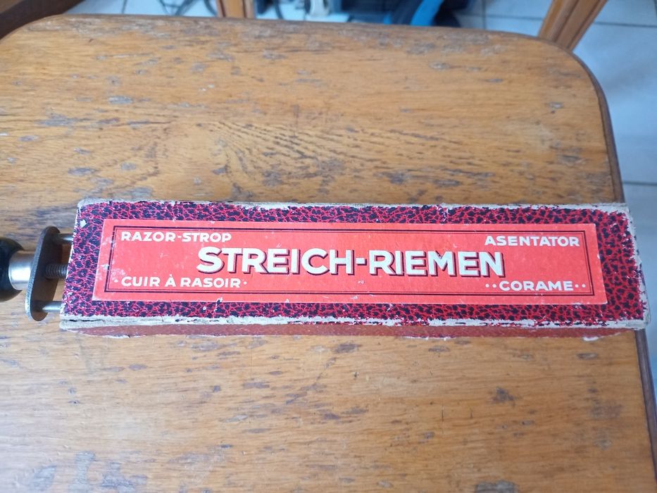 Прибор для правки бритв на подарок