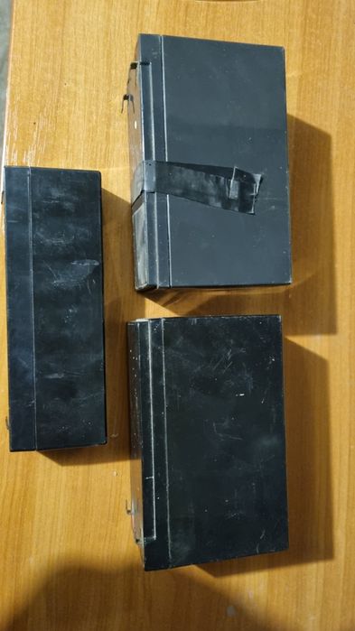 Аккумулятор  б.у на запчасти цена за все