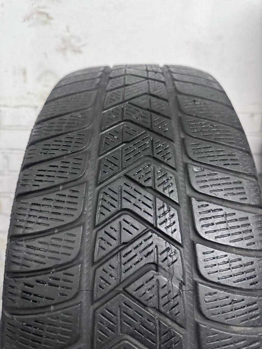 Шини зимові 235/55R19 101H Pirelli Scorpion Winter Run Flat б/у Румунія