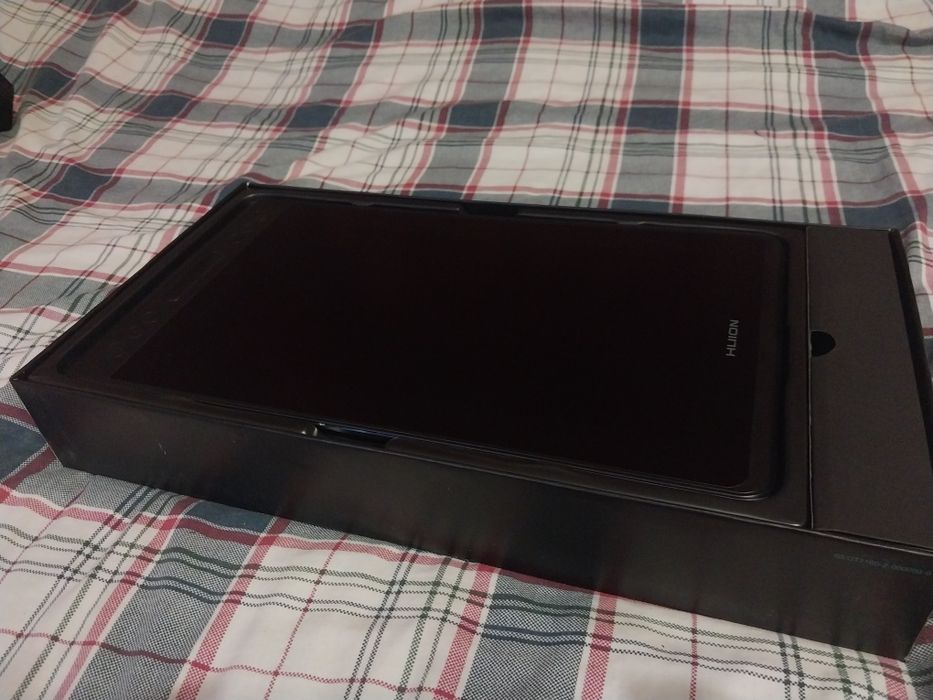 Графічний планшет / монітор HUION KAMVAS 12 Pro