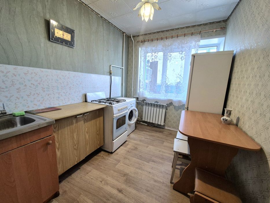 Здам однокімнатну біля м. Святошино. 3 поверх, газ.