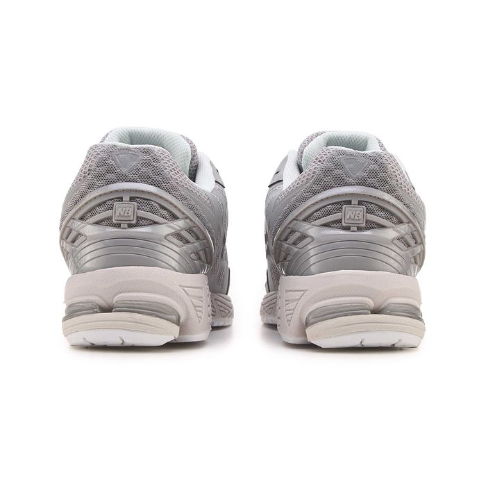 Женские кроссовки New Balance 1906R Fantomfit Grey White. 36-40