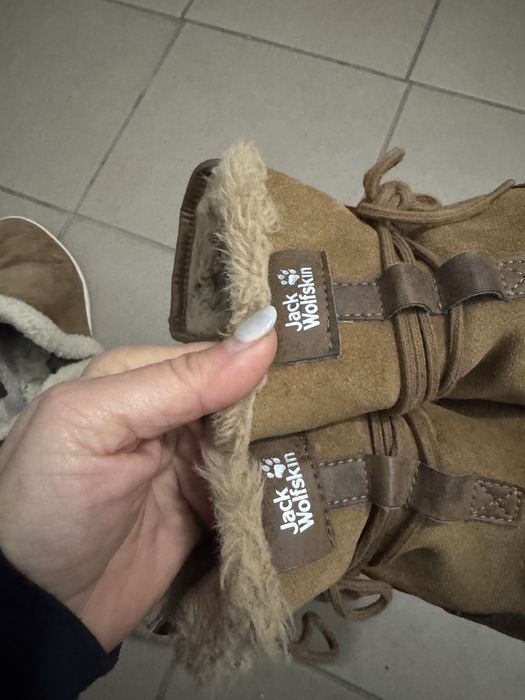 Угги жіночі MK і Jack Wolfskin