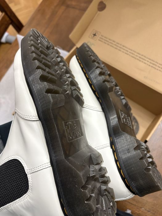 Buty Dr. Martens Slip on Glany Białe Unisex
