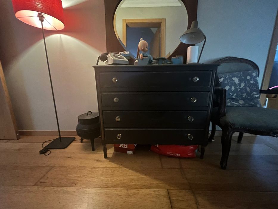 Cómoda vintage restaurada