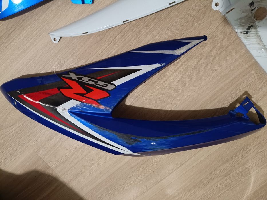 Owiewką Suzuki GSX-R 600-750 k8k9L0