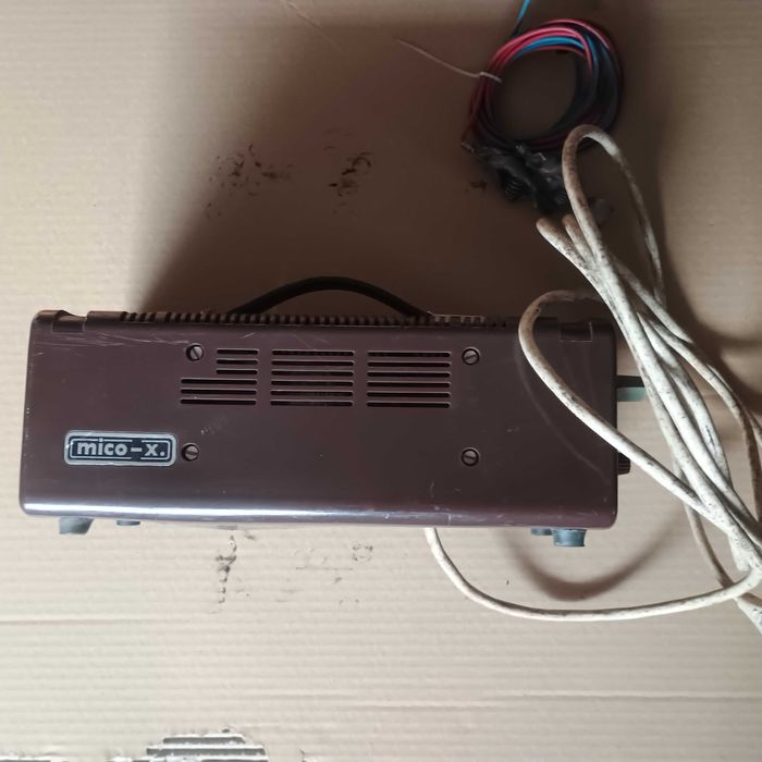 Zabytkowy prostownik MICO-X NRD 220V 6-12 V