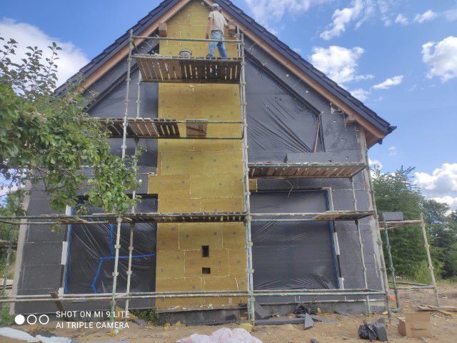 Elewacje docieplenia  Malowanie  /tynki  kleje mycie.