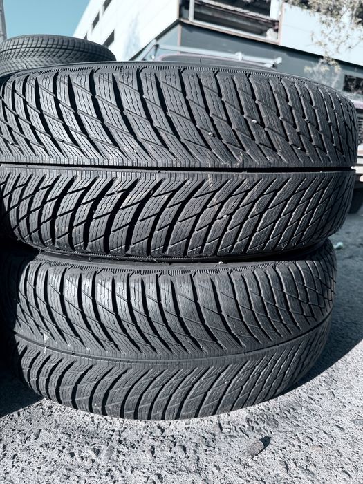235 50 19 Michelin Pilot Alpin 5 90% Шини Зима