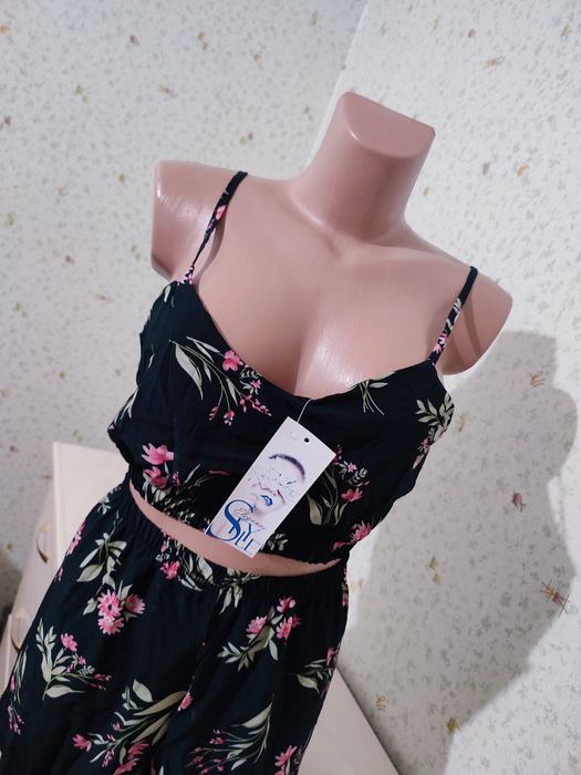 Продам комплект нижнего белья шорты - топик женская р S-44 новая