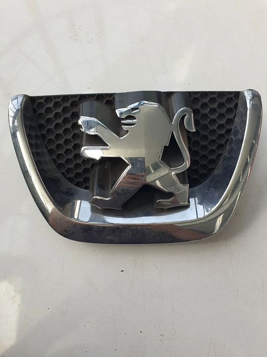 SIMBOLO FRENTE PEUGEOT 207 / 5008 / 303002001