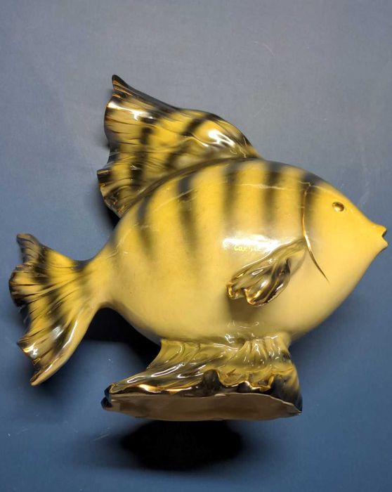 Estatueta Carpiè de Peixe Arte Nova/Art Déco em porcelana italiana