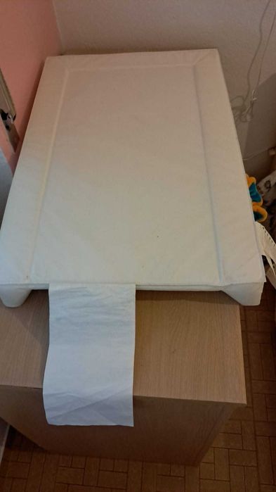 Muda fraldas Vädra do IKea.
