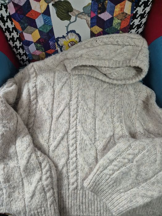 sweterek z kapturem h&m