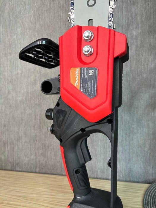 Аккумуляторная цепна пила 12 дюймов в кейсе / Електропилка / 2 аккум