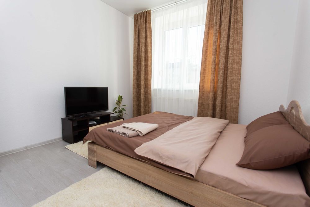 Центр. Хмельницького 6а. 2 кімнати. Власник. Квартира подобово