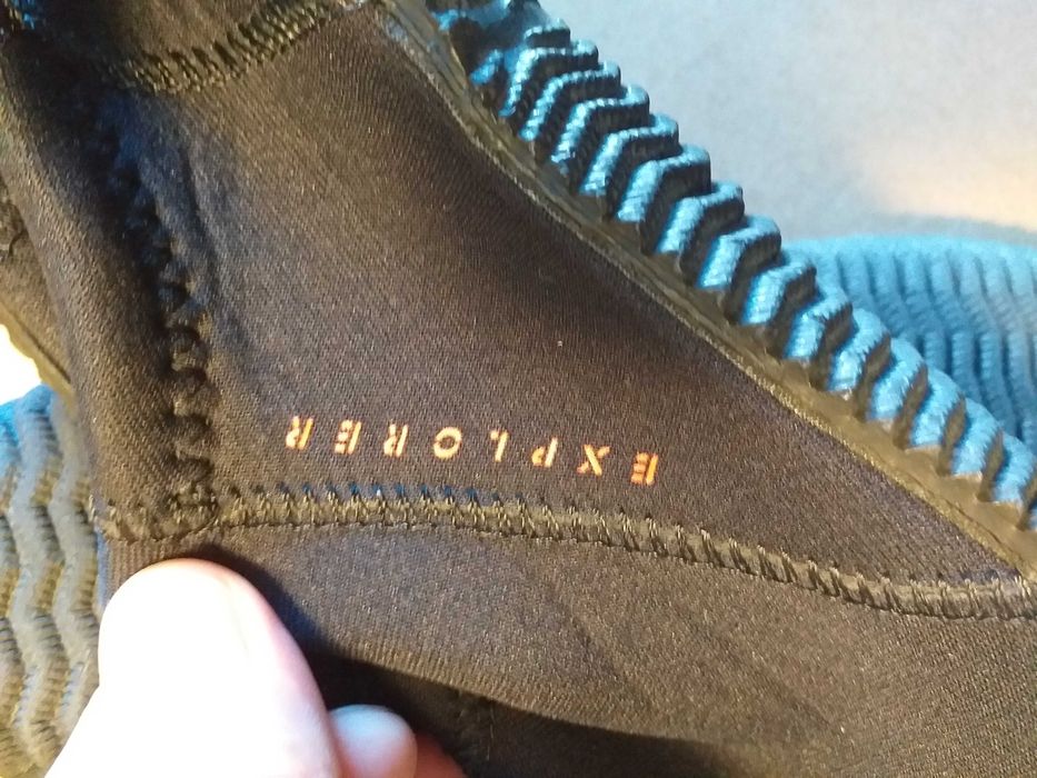 Sapatos Deccathlon para andar em ambientes de água