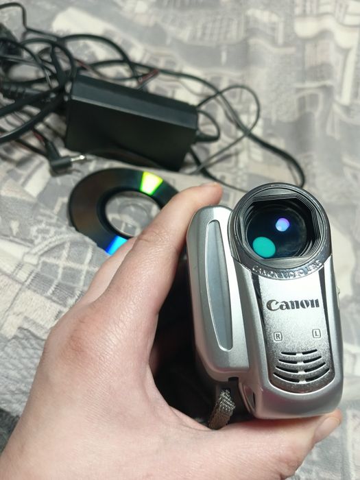Видео/фотокамера ,,Сanon" 35× optical zoom