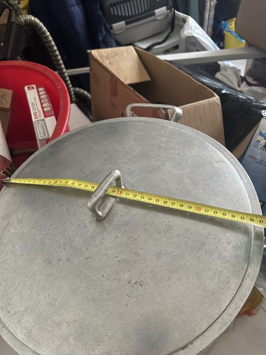 Cast Iron Pot446705497937684483