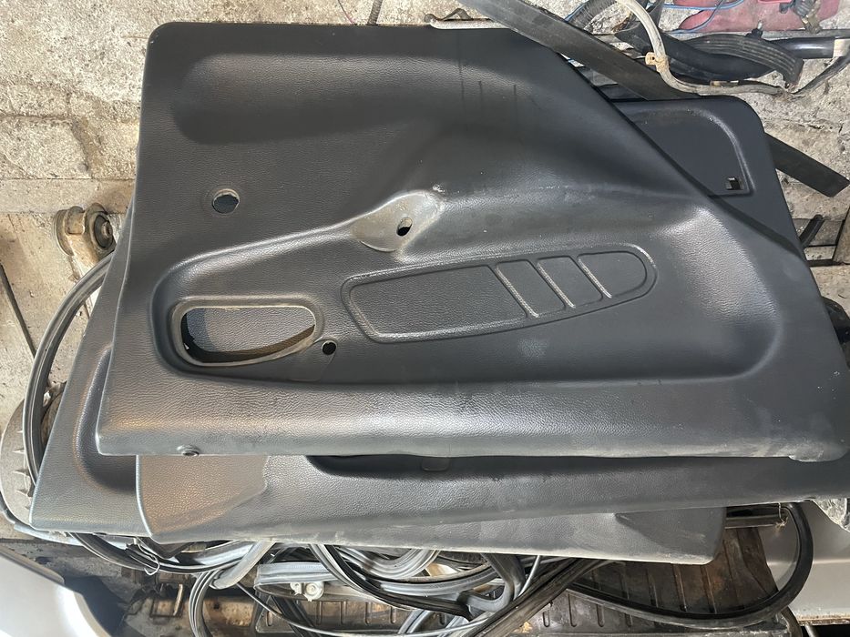 Разборка ВАЗ 2114,2115,2113 , запчасти , кузов , двери , крылья , двиг