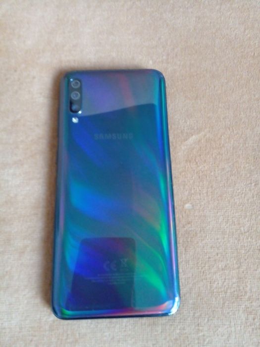 Телефон samsung a70 128гб