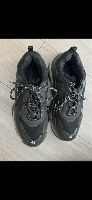 Balenciaga triple s