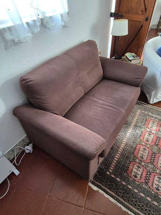 Sofá de 2 lugares (tecido "soft touch")