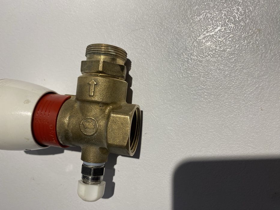 дифференциальный клапан Giacomini R147N.