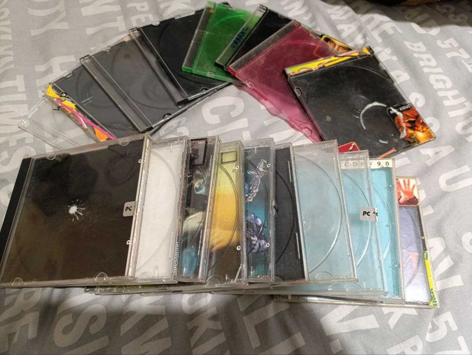 Коробочки для дисков