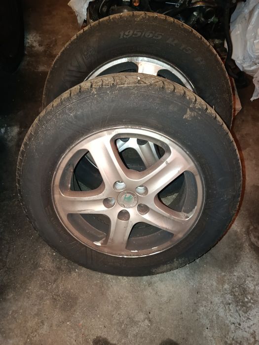 Vendo jantes 15 5x100 com pneus