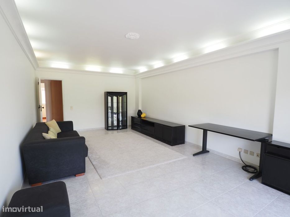Apartamento T3 com terraço - Idanha